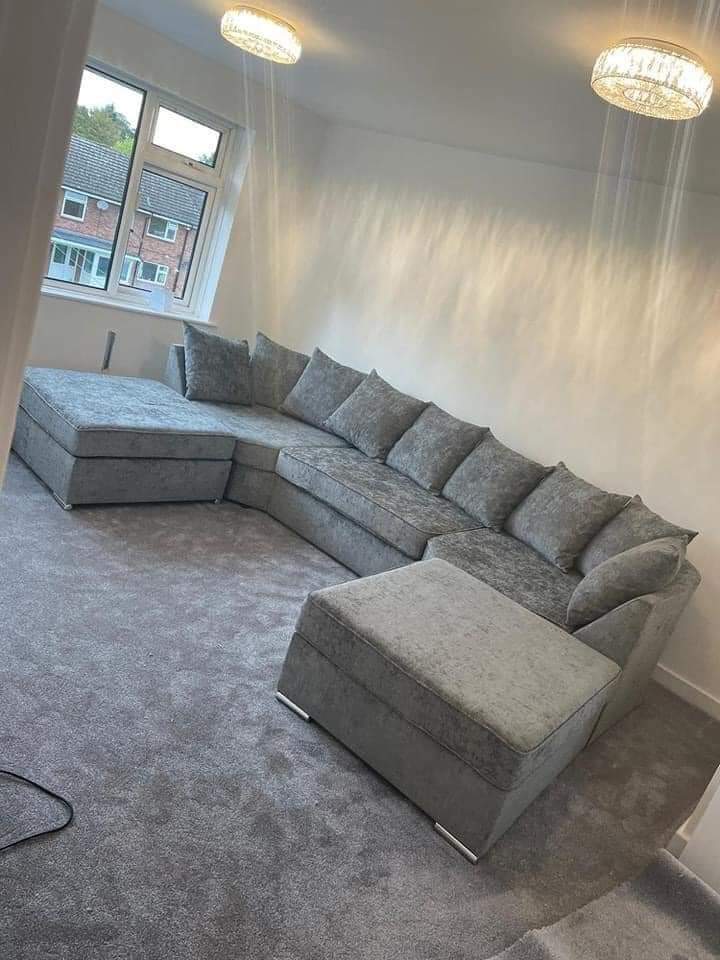 LARGE BISHOP U-SHAPE SOFA – SPACIOUS LUXURY WITH REMOVABLE STOOLS!